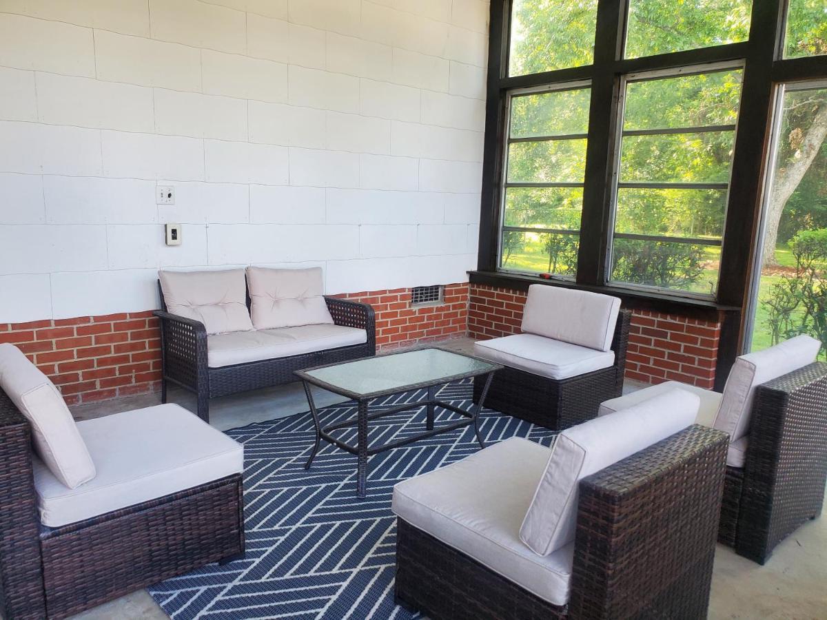 Spacious Centrally Located 3 Bed 2 Bath - Sleeps 8 Монтгомери Экстерьер фото