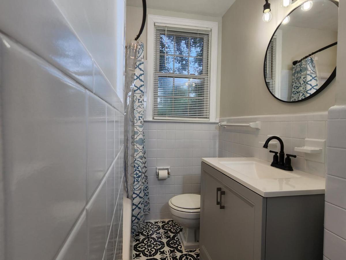 Spacious Centrally Located 3 Bed 2 Bath - Sleeps 8 Монтгомери Экстерьер фото